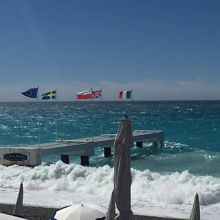 아파트 Anahit 니스