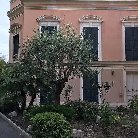 Anahit Apartman Nizza